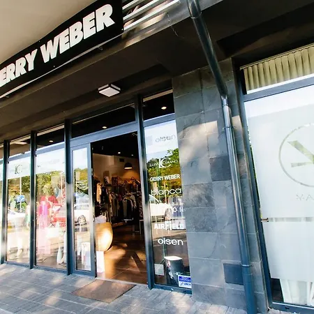 Blue Coast Solna 11c/305 * קולובז'ג